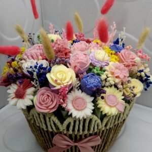 Бутикова кошница с цветя